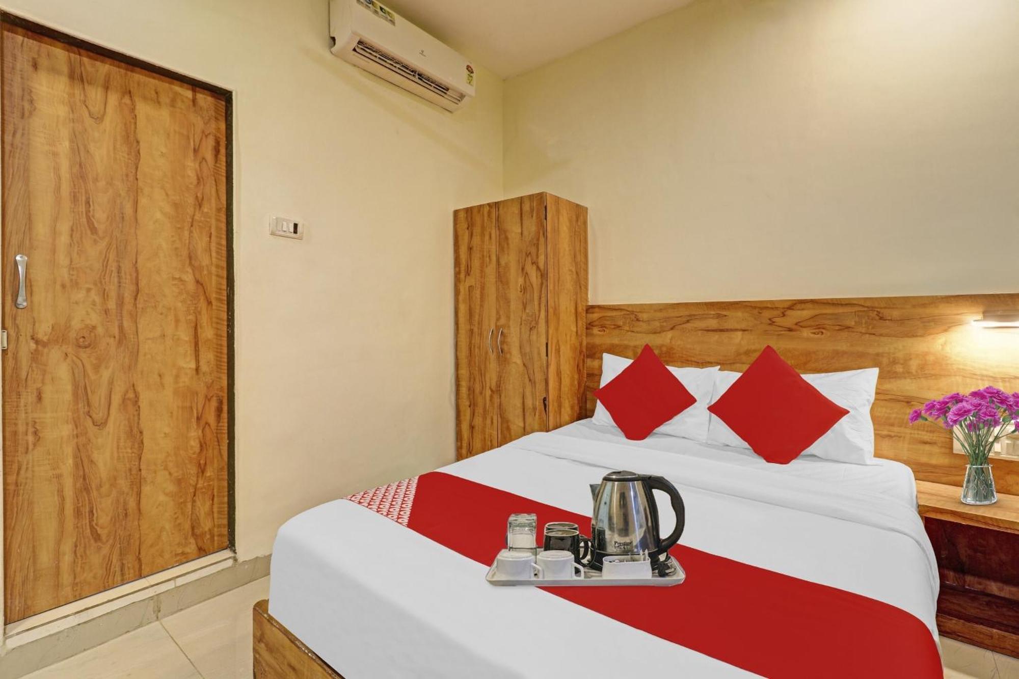 Hotel O The Near Chhatrapati Shivaji International Airport Bombay